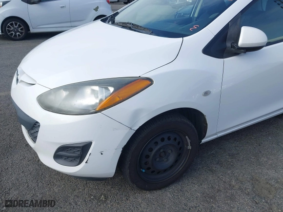 2011 Mazda Mazda2 Sport with VIN JM1DE1HZ5B0117331, listed as a IAAI auction lot 42084291 with 176,619 mi miles. Bid and sale history available at carsss.com. Image 13.