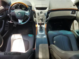 2009 Cadillac CTS AWD z VIN 1G6DG577790165752, wystawiony jako Copart lot #56229725 z przebiegiem 152 488 mil mil oraz Czysty tytuł • Clean title. Historia ofert i sprzedaży dostępna na DreamBid. Obrazek 8.