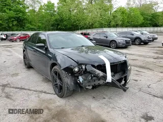 2014 Chrysler 300 S z VIN 2C3CCAGG1EH297607, wystawiony jako Copart lot #56889285 z przebiegiem 136 485 mil mil oraz Szkoda całkowita • Salvage title. Historia ofert i sprzedaży dostępna na DreamBid. Obrazek 14.