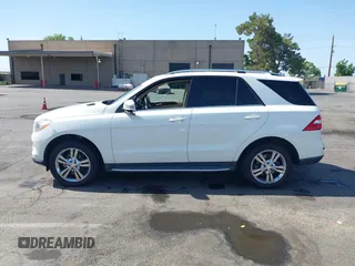 2013 Mercedes-Benz M 350 with VIN 4JGDA5HB9DA110185, listed as a IAAI auction lot 42563832 with 125,340 mi miles and . Bid and sale history available at DreamBid. Image 14.