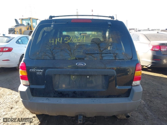 2002 Ford Escape XLT Choice with VIN 1FMYU04172KD87546, listed as a IAAI auction lot 41452834 with 241,707 mi miles. Bid and sale history available at carsss.com. Image 16.