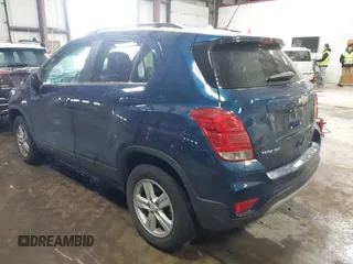 2020 Chevrolet Trax LT with VIN KL7CJPSB9LB330369, listed as a IAAI auction lot 41284251 with 26,848 mi miles. Bid and sale history available at carsss.com. Image 3.