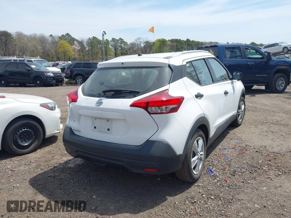 2019 Nissan Kicks SR with VIN 3N1CP5CU3KL500277, listed as a IAAI auction lot 42087570 with 159,195 mi miles. Bid and sale history available at carsss.com. Image 4.