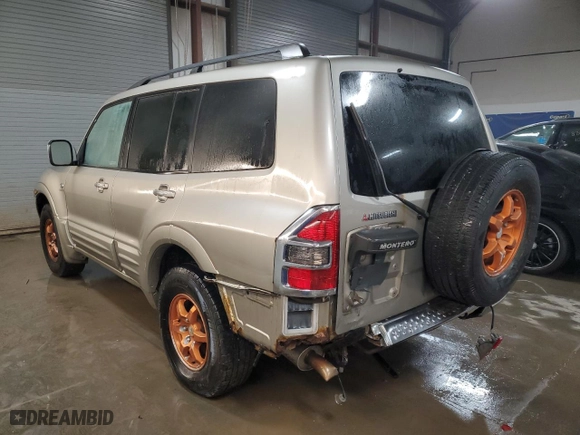 2001 Mitsubishi Montero LTD with VIN JA4MW51R71J038583, listed as a Copart auction lot 83024384 with 157538 miles and Salvage Title. Bid and sale history available at carsss.com. Image 2.
