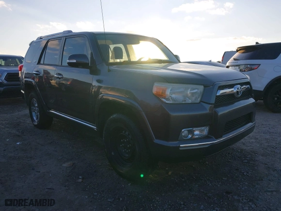 2011 Toyota 4Runner Trail with VIN JTEBU5JR5B5069176, listed as a IAAI auction lot 40907512 with 82,700 mi miles. Bid and sale history available at carsss.com. Image 1.