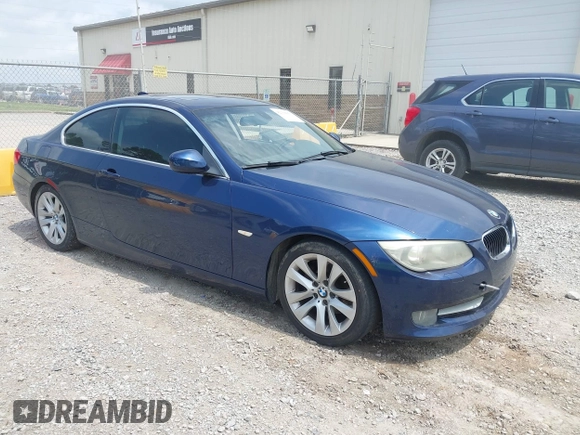 2011 BMW 3 Series 328i with VIN WBAKE3C52BE557501, listed as a IAAI auction lot 42138050 with 209,575 mi miles and . Bid and sale history available at carsss.com. Image 1.
