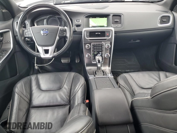 2015 Volvo V60 z VIN YV1902SS6F1228244, wystawiony jako Copart lot #43789925 z przebiegiem 69 835 mil mil oraz Szkoda całkowita • Salvage title. Historia ofert i sprzedaży dostępna na DreamBid. Obrazek 8.