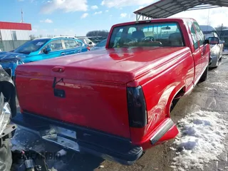 1997 Chevrolet Silverado 1500 with VIN 2GCEC19W9V1112124, listed as a IAAI auction lot 41254007 with 203,722 mi miles. Bid and sale history available at carsss.com. Image 16.