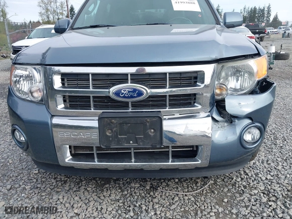 2010 Ford Escape Limited with VIN 1FMCU9EG1AKB89593, listed as a IAAI auction lot 41993888 with 121,175 mi miles. Bid and sale history available at carsss.com. Image 6.