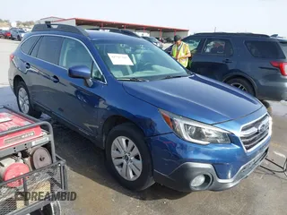 2019 Subaru Outback Premium with VIN 4S4BSAFC6K3381960, listed as a IAAI auction lot 41747307 with 161,657 mi miles. Bid and sale history available at carsss.com. Image 1.