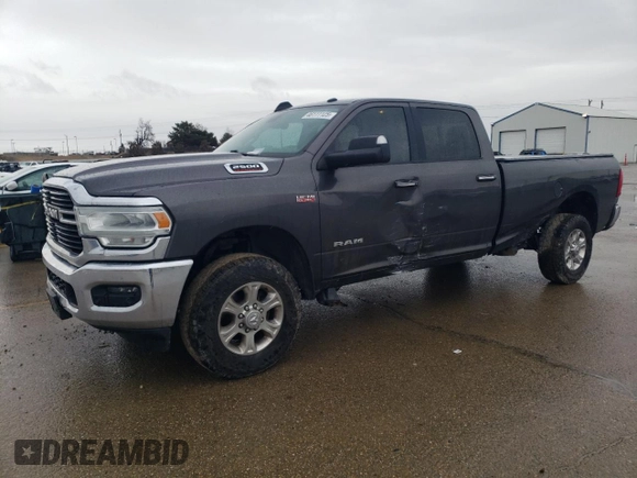 2019 Ram 2500 Big Horn with VIN 3C6UR5JJ9KG557345, listed as a Copart auction lot 46111125 with 141,193 mi miles and Salvage Title. Bid and sale history available at carsss.com. Image 1.