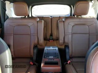 2023 Lincoln Aviator Reserve z VIN 5LM5J7XCXPGL29049, wystawiony jako Copart lot #46456115 z przebiegiem Nie podano mil oraz Szkoda całkowita • Salvage title. Historia ofert i sprzedaży dostępna na DreamBid. Obrazek 10.
