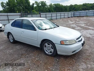 2000 Nissan Altima GXE z VIN 1N4DL01A0YC220545, wystawiony jako IAAI lot #42394671 z przebiegiem 277 063 mil mil oraz . Historia ofert i sprzedaży dostępna na DreamBid. Obrazek 1.