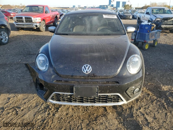 2018 Volkswagen Beetle Dune with VIN 3VWSD7AT8JM714856, listed as a Copart auction lot 77493564 with 29,154 mi miles and Salvage Title. Bid and sale history available at carsss.com. Image 5.