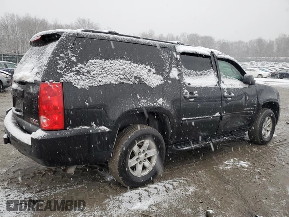 2011 GMC Yukon XL SLT with VIN 1GKS2KE30BR345002, listed as a Copart auction lot 85884584 with 177,557 mi miles and Salvage Title. Bid and sale history available at carsss.com. Image 3.