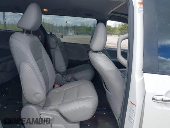 2016 Toyota Sienna XLE with VIN 5TDYK3DC4GS702638, listed as a IAAI auction lot 42255793 with 124,977 mi miles and . Bid and sale history available at DreamBid. Image 8.