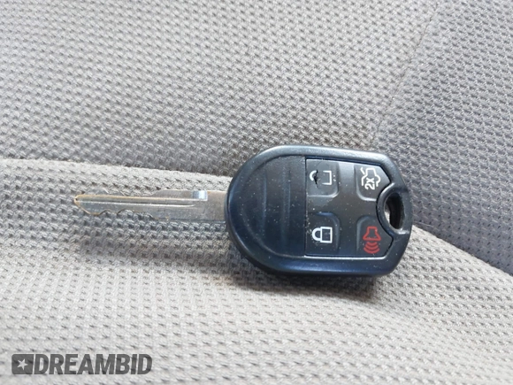 2008 Ford Escape XLT z VIN 1FMCU03198KC06063, wystawiony jako IAAI lot #42672886 z przebiegiem 124 878 mil mil oraz . Historia ofert i sprzedaży dostępna na DreamBid. Obrazek 11.