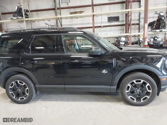 2021 Ford Bronco Sport Outer Banks with VIN 3FMCR9C66MRB40529, listed as a IAAI auction lot 41779722 with 71,422 mi miles. Bid and sale history available at carsss.com. Image 13.