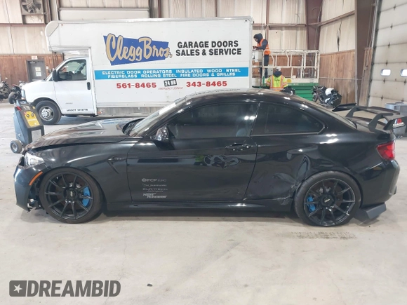 2020 BMW M2 Competition z VIN WBS2U7C09L7F85590, wystawiony jako IAAI lot #41836200 z przebiegiem 59 729 mil mil oraz . Historia ofert i sprzedaży dostępna na DreamBid. Obrazek 14.