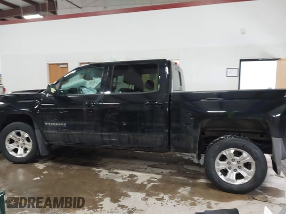 2018 Chevrolet Silverado 1500 LT with VIN 3GCUKREC2JG178119, listed as a IAAI auction lot 41609027 with Not Provided miles. Bid and sale history available at carsss.com. Image 15.