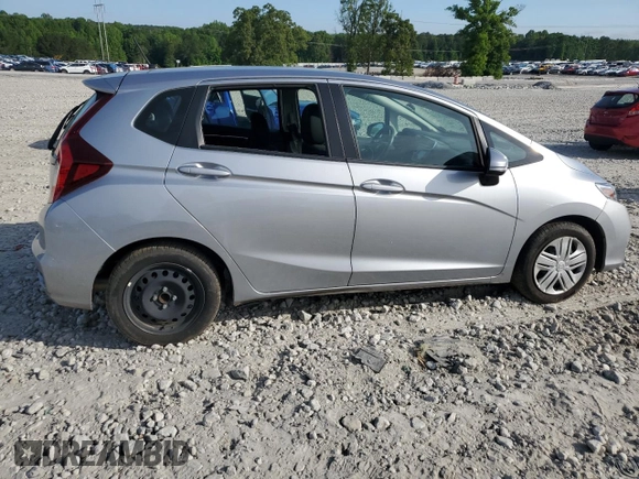 2019 Honda Fit LX z VIN 3HGGK5H46KM746970, wystawiony jako Copart lot #56474845 z przebiegiem 62 716 mil mil oraz Szkoda całkowita • Salvage title. Historia ofert i sprzedaży dostępna na DreamBid. Obrazek 3.