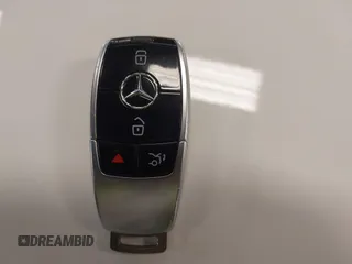 2019 Mercedes-Benz E 300 z VIN WDDZF4KB0KA595852, wystawiony jako IAAI lot #42060124 z przebiegiem 106 084 mil mil oraz . Historia ofert i sprzedaży dostępna na DreamBid. Obrazek 11.