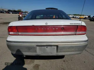 1993 Chrysler Concorde z VIN 2C3EL56T1PH613475, wystawiony jako Copart lot #54610735 z przebiegiem 163 913 mil mil oraz Szkody całkowita. Historia ofert i sprzedaży dostępna na DreamBid. Obrazek 6.