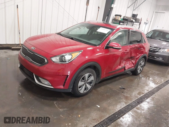 2017 Kia Niro Touring Launch Edition with VIN KNDCC3LC6H5102042, listed as a IAAI auction lot 41666561 with 191,584 mi miles. Bid and sale history available at carsss.com. Image 2.