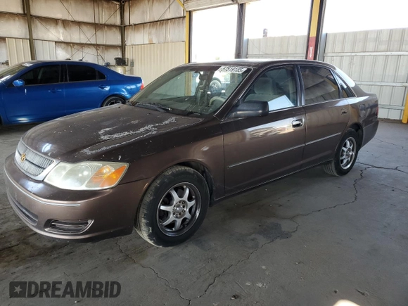 2000 Toyota Avalon XL z VIN 4T1BF28B3YU045264, wystawiony jako Copart lot #57519185 z przebiegiem 157 113 mil mil oraz Szkoda całkowita • Salvage title. Historia ofert i sprzedaży dostępna na DreamBid. Obrazek 1.