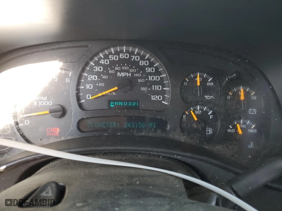 2005 Chevrolet Tahoe LT with VIN 1GNEC13T75R167992, listed as a Copart auction lot 50202265 with 243,156 mi miles and Clean Title. Bid and sale history available at carsss.com. Image 9.