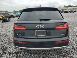 2020 Audi Q5 Premium Plus z VIN WA1BNAFYXL2103409, wystawiony jako Copart lot #56036135 z przebiegiem 83 890 mil mil oraz Szkoda całkowita • Salvage title. Historia ofert i sprzedaży dostępna na DreamBid. Obrazek 6.