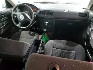 2001 Volkswagen Golf z VIN 9BWGD61J714058300, wystawiony jako Copart lot #77449634 z przebiegiem 137 048 mil mil oraz Szkoda całkowita • Salvage title. Historia ofert i sprzedaży dostępna na DreamBid. Obrazek 8.
