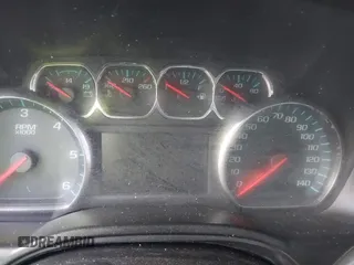 2020 Chevrolet Suburban LT z VIN 1GNSCHKC8LR151570, wystawiony jako IAAI lot #41677348 z przebiegiem Nie podano mil oraz . Historia ofert i sprzedaży dostępna na DreamBid. Obrazek 7.