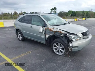 2008 Lexus RX 350 z VIN 2T2GK31U68C042066, wystawiony jako IAAI lot #42406200 z przebiegiem 104 094 mil mil oraz . Historia ofert i sprzedaży dostępna na DreamBid. Obrazek 1.