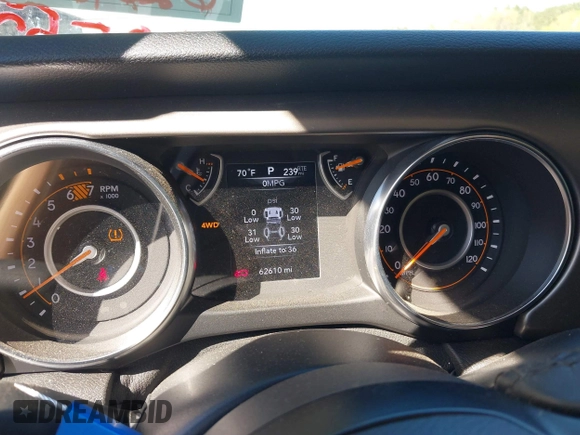 2020 Jeep Wrangler Unlimited Sport S z VIN 1C4HJXDN5LW204468, wystawiony jako IAAI lot #41855289 z przebiegiem 62 610 mil mil oraz . Historia ofert i sprzedaży dostępna na DreamBid. Obrazek 7.