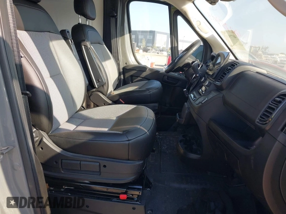 2023 Ram ProMaster Cargo with VIN 3C6MRVHG0PE574838, listed as a IAAI auction lot 40775403 with 3,760 mi miles. Bid and sale history available at carsss.com. Image 5.