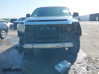 2017 Toyota Tundra 2WD SR5 with VIN 5TFEW5F18HX227330, listed as a IAAI auction lot 41972095 with 92,287 mi miles. Bid and sale history available at carsss.com. Image 12.