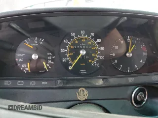 1984 Mercedes-Benz 300 D with VIN WDBAB33A9EA067572, listed as a Copart auction lot 79063724 with 175,663 mi miles and Salvage Title. Bid and sale history available at DreamBid. Image 9.