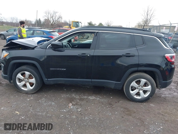 2018 Jeep Compass Altitude with VIN 3C4NJDBB2JT108035, listed as a IAAI auction lot 42013400 with 179,886 mi miles and . Bid and sale history available at carsss.com. Image 14.