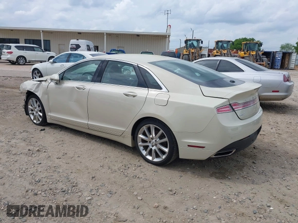 2015 Lincoln MKZ Hybrid with VIN 3LN6L2LU2FR623121, listed as a IAAI auction lot 41970272 with 209,510 mi miles. Bid and sale history available at carsss.com. Image 3.