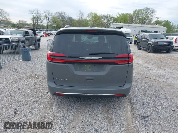 2022 Chrysler Pacifica Touring L with VIN 2C4RC1BG7NR168519, listed as a IAAI auction lot 41928929 with 55,814 mi miles and . Bid and sale history available at DreamBid. Image 16.
