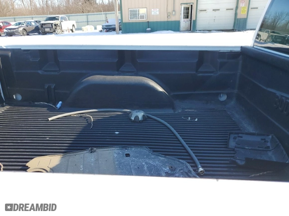 2002 Chevrolet Silverado 1500 with VIN 1GCEC14ZX2Z321070, listed as a Copart auction lot 45131765 with 86,616 mi miles and Salvage Title. Bid and sale history available at carsss.com. Image 10.