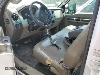 2008 Ford F-350 XL z VIN 1FTWW31R78EA62095, wystawiony jako Copart lot #56411635 z przebiegiem 107 404 mil mil oraz Szkoda całkowita • Salvage title. Historia ofert i sprzedaży dostępna na DreamBid. Obrazek 7.