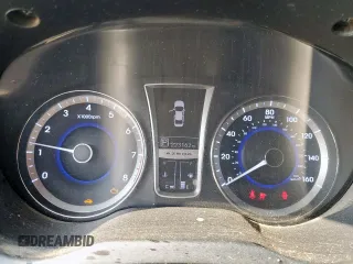 2012 Hyundai Azera with VIN KMHFH4JG5CA156258, listed as a Copart auction lot 59079035 with 223,162 mi miles and Salvage title. Bid and sale history available at DreamBid. Image 9.