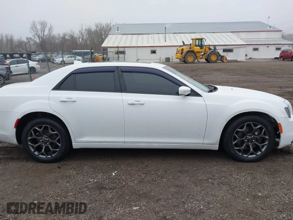 2018 Chrysler 300 with VIN 2C3CCAGG2JH269969, listed as a IAAI auction lot 41199752 with 99,332 mi miles. Bid and sale history available at carsss.com. Image 13.