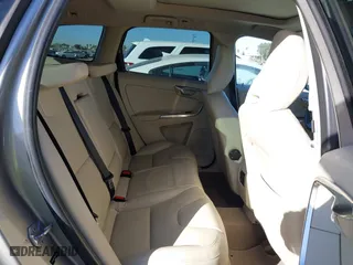 2014 Volvo XC60 3.2L with VIN YV4940DL7E2502500, listed as a IAAI auction lot 41410044 with 54,784 mi miles. Bid and sale history available at carsss.com. Image 8.