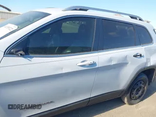 2014 Jeep Cherokee Limited with VIN 1C4PJLDSXEW118473, listed as a IAAI auction lot 41359322 with 111,000 mi miles. Bid and sale history available at carsss.com. Image 13.