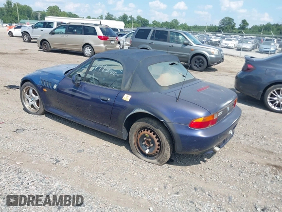 1996 BMW 3 Series Z3 1.9 z VIN 4USCH7327TLB75423, wystawiony jako IAAI lot #42822752 z przebiegiem Nie podano mil oraz . Historia ofert i sprzedaży dostępna na DreamBid. Obrazek 3.
