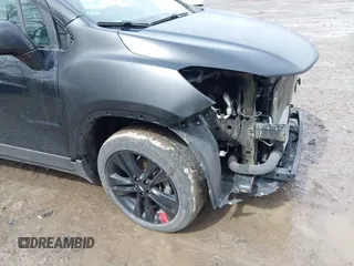 2019 Chevrolet Trax LT with VIN 3GNCJPSB3KL361253, listed as a IAAI auction lot 41946860 with 96,170 mi miles. Bid and sale history available at carsss.com. Image 17.