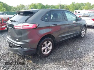 2020 Ford Edge SE z VIN 2FMPK3G97LBA25233, wystawiony jako IAAI lot #42240381 z przebiegiem 53 868 mil mil oraz . Historia ofert i sprzedaży dostępna na DreamBid. Obrazek 4.